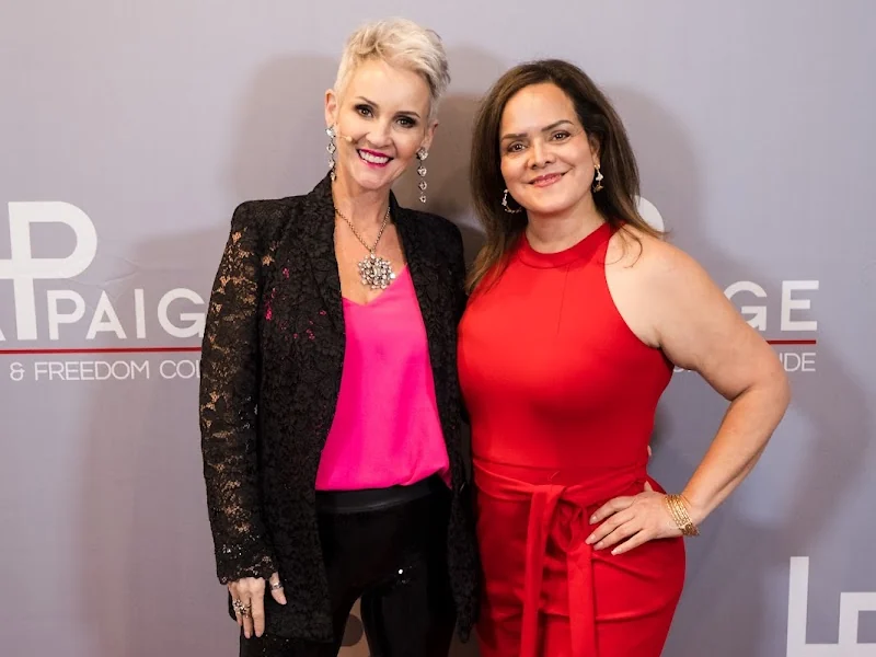 Linda Paige with a client at Linda Paige Live, the private one-on-one session